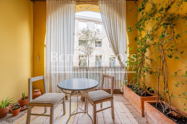 2 makuuhuone Huoneisto myytävänä paikassa El Raval, Barcelona kaupunki - 595 000 € (Ref: 9160901)