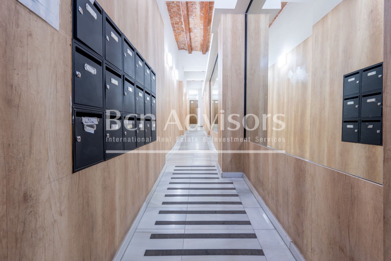 2 soveværelse Lejlighed til salg i Barcelona by - € 670.000 (Ref: 9160903)