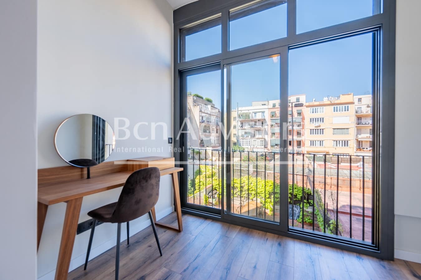 2 soveværelse Lejlighed til salg i Barcelona by - € 670.000 (Ref: 9160903)