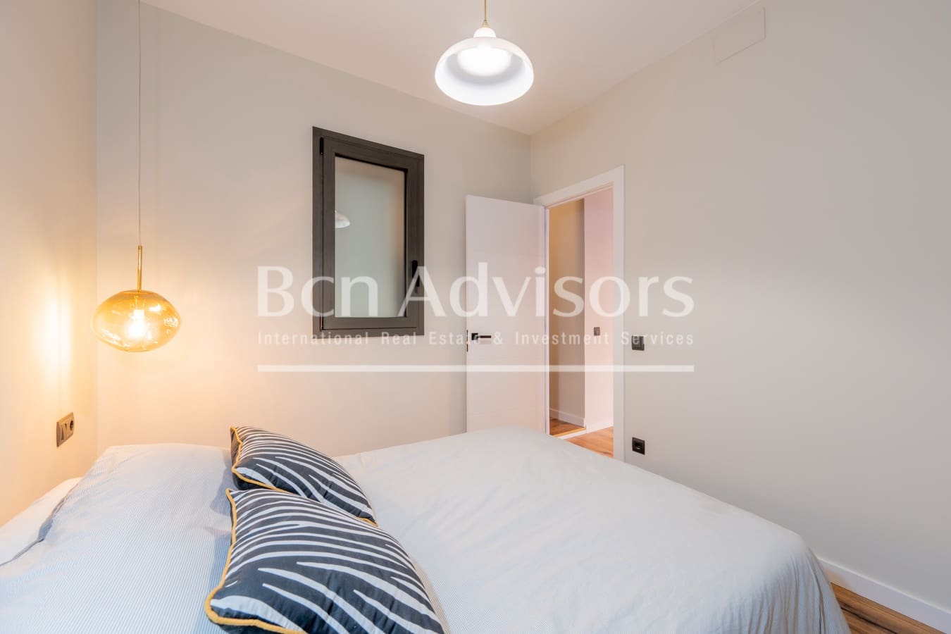 2 soveværelse Lejlighed til salg i Barcelona by - € 670.000 (Ref: 9160903)