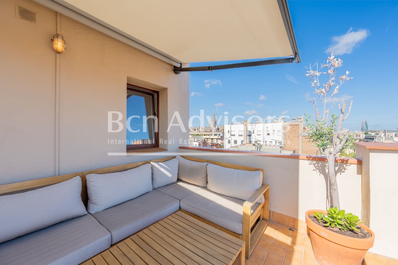 2 sypialnia Penthouse na sprzedaż w Miasto Barcelona - 995 000 € (Ref: 9254889)