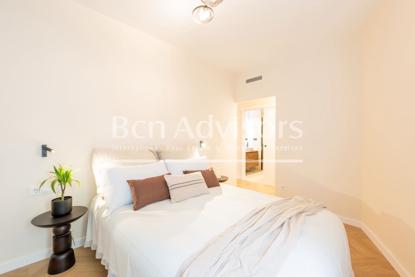 3 bedroom Apartment for sale in Barcelona city - € 665,000 (Ref: 9330371)