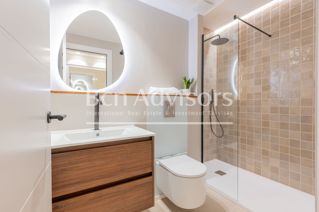 3 bedroom Apartment for sale in Barcelona city - € 665,000 (Ref: 9330371)