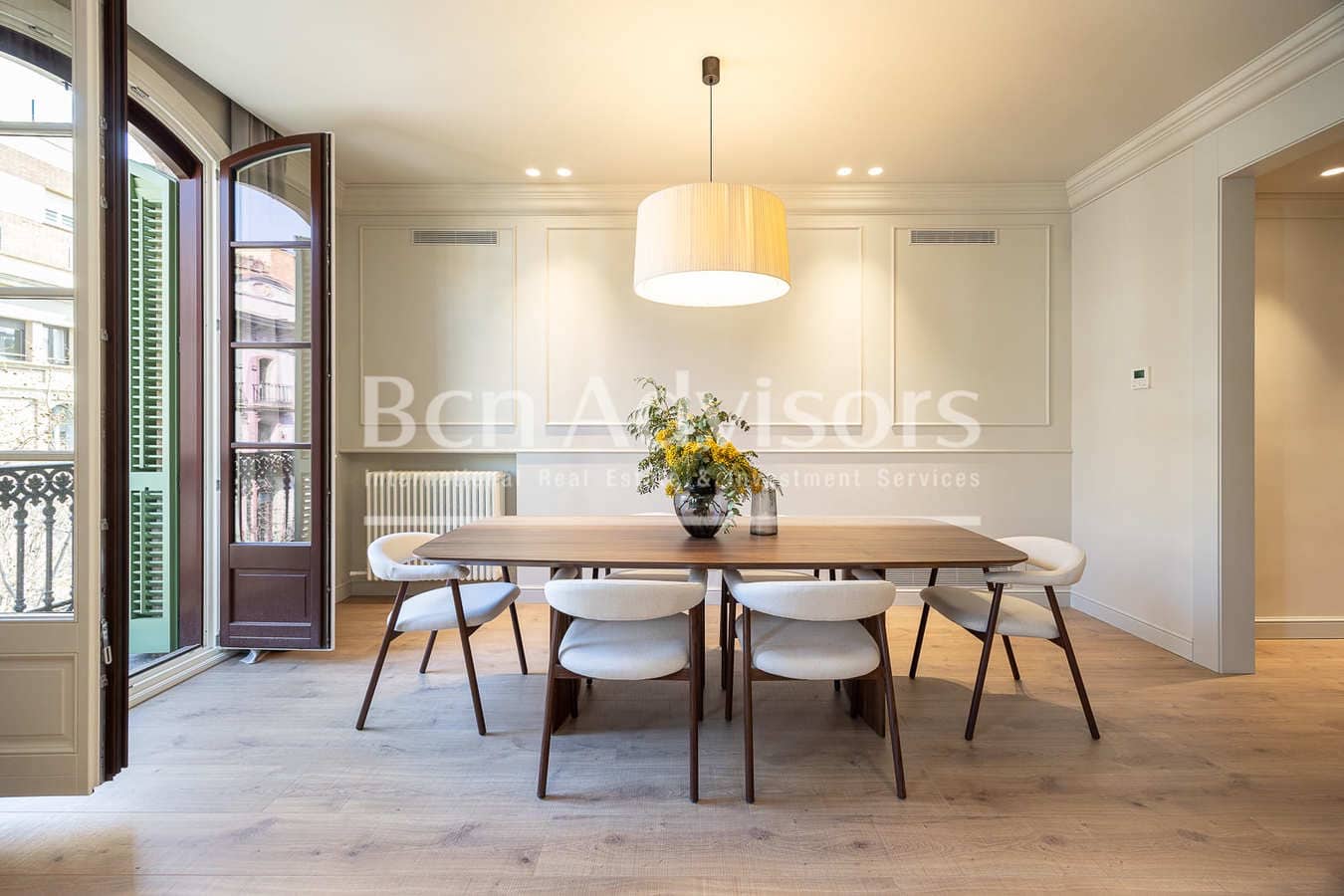 4 bedroom Apartment for sale in Barcelona city - € 1,790,000 (Ref: 9330372)