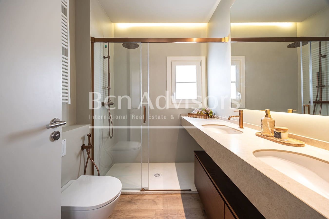 4 bedroom Apartment for sale in Barcelona city - € 1,790,000 (Ref: 9330372)