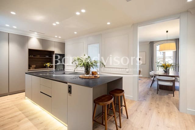 4 bedroom Apartment for sale in La Dreta de L'Eixample, Barcelona city - € 1,790,000 (Ref: 9330372)