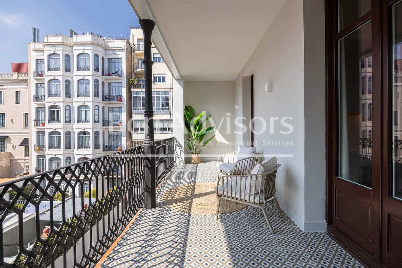 4 bedroom Apartment for sale in Barcelona city - € 1,790,000 (Ref: 9330372)
