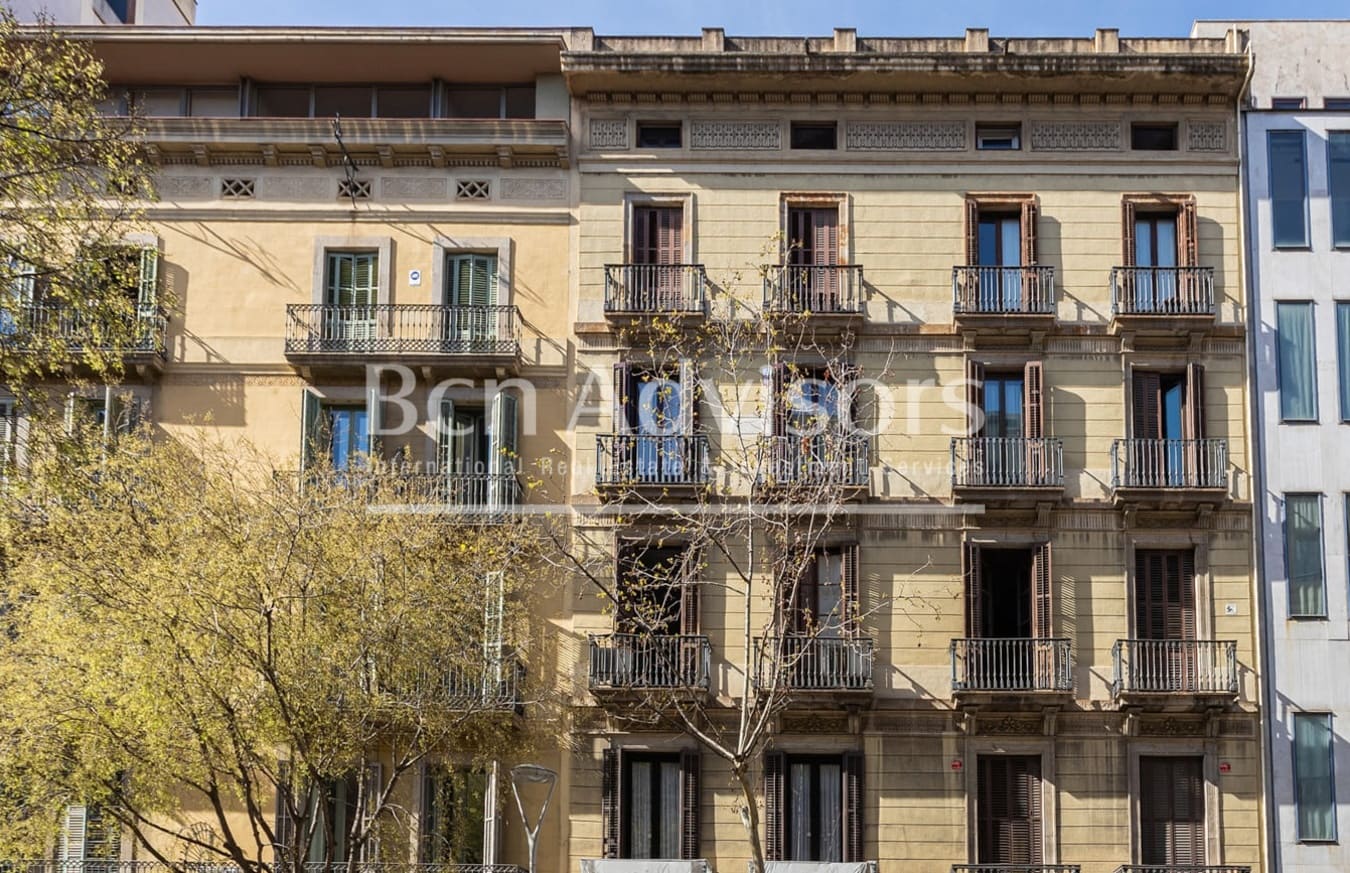 4 bedroom Apartment for sale in Barcelona city - € 1,720,000 (Ref: 9353345)