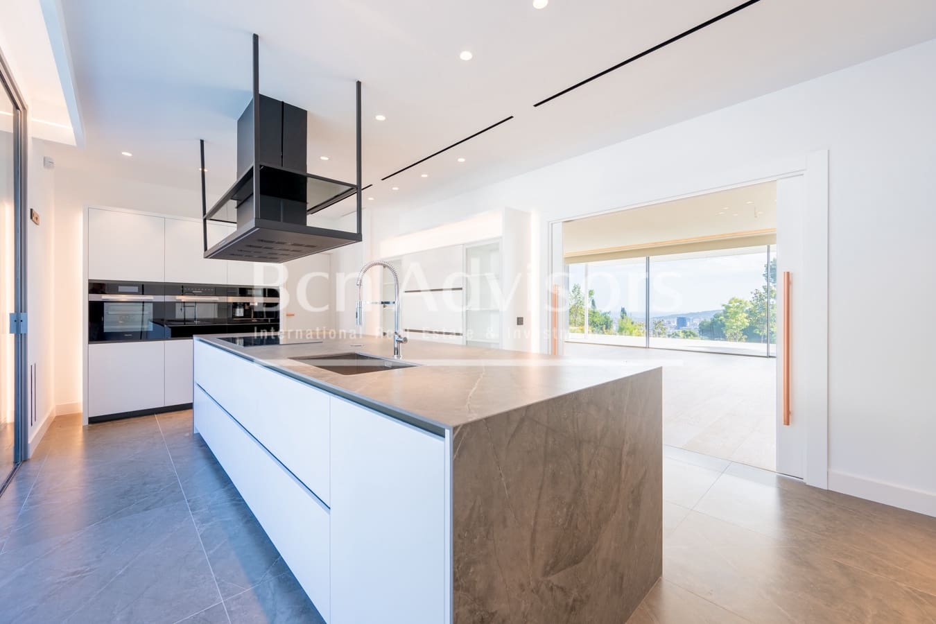 8 slaapkamer Villa te koop in Barcelona stad met zwembad - € 20.000.000 (Ref: 9359029)