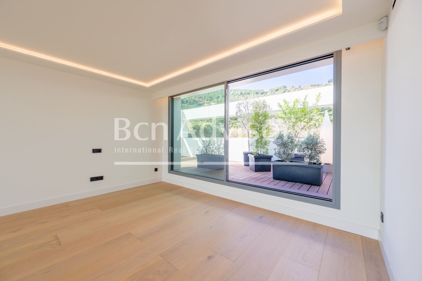 8 slaapkamer Villa te koop in Barcelona stad met zwembad - € 20.000.000 (Ref: 9359029)