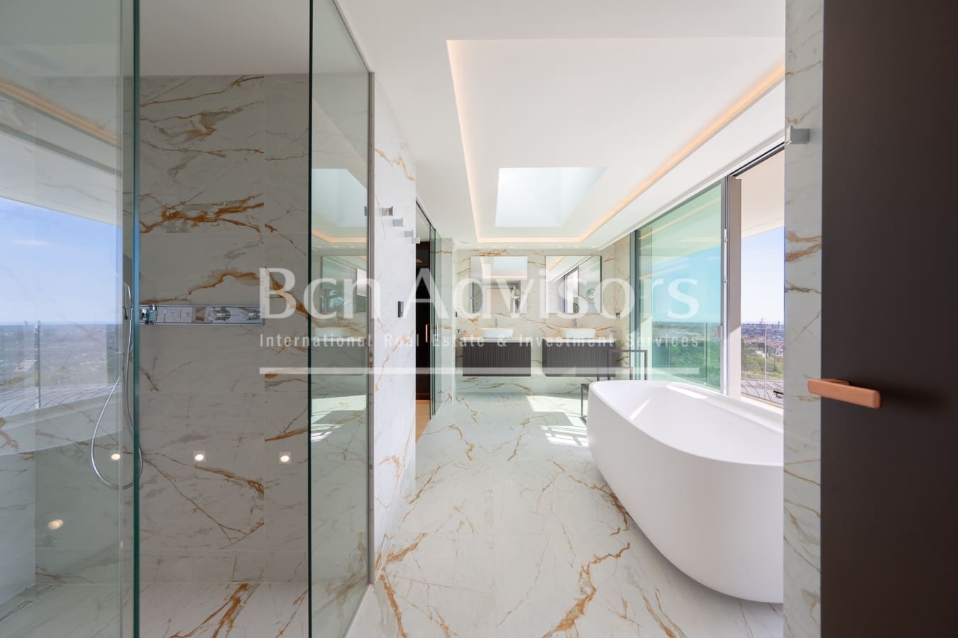 8 slaapkamer Villa te koop in Barcelona stad met zwembad - € 20.000.000 (Ref: 9359029)