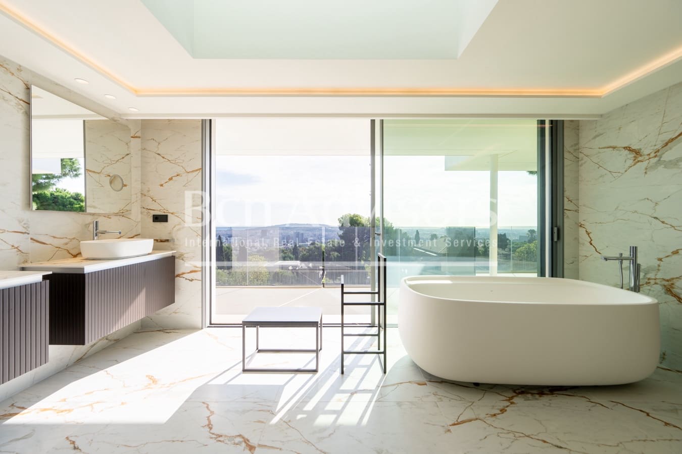 8 slaapkamer Villa te koop in Barcelona stad met zwembad - € 20.000.000 (Ref: 9359029)