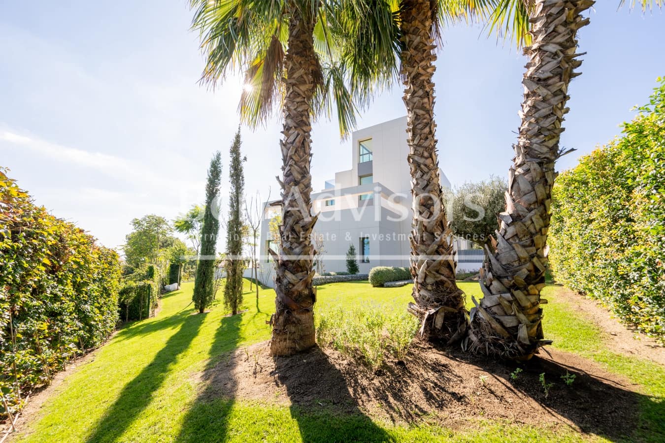 8 slaapkamer Villa te koop in Barcelona stad met zwembad - € 20.000.000 (Ref: 9359029)