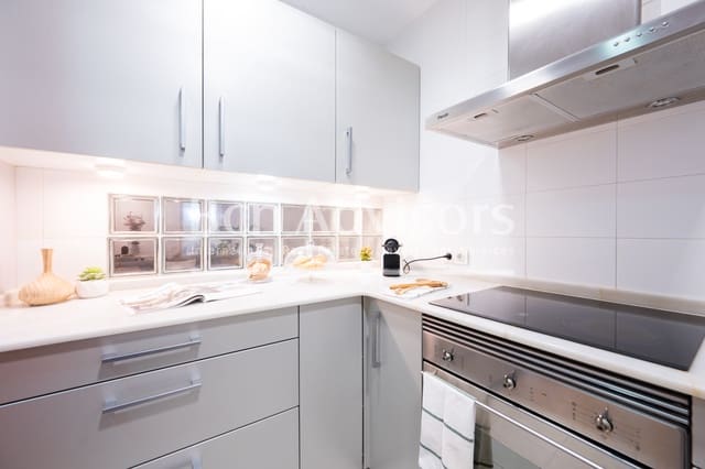 3 soveværelse Lejlighed til salg i La Nova Esquerra de L'Eixample, Barcelona by - € 450.000 (Ref: 9375104)