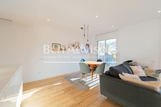 3 bedroom Penthouse for sale in La Dreta de L'Eixample, Barcelona city - € 898,000 (Ref: 9375105)