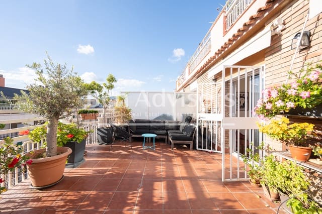 3 bedroom Penthouse for sale in La Dreta de L'Eixample, Barcelona city - € 898,000 (Ref: 9375105)
