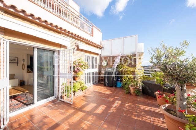 3 bedroom Penthouse for sale in La Dreta de L'Eixample, Barcelona city - € 898,000 (Ref: 9375105)