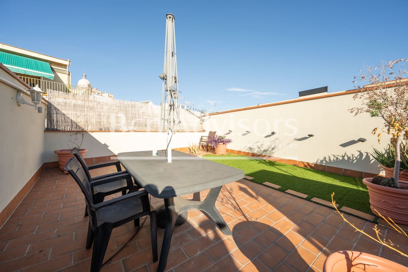 2 bedroom Penthouse for sale in Barcelona city - € 445,000 (Ref: 9378892)