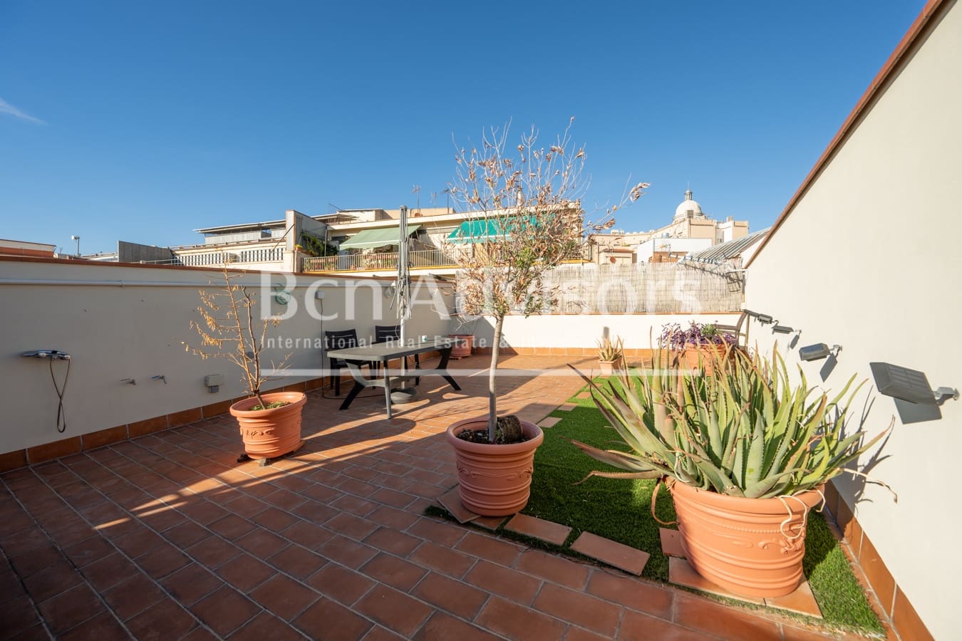 2 bedroom Penthouse for sale in Barcelona city - € 445,000 (Ref: 9378892)