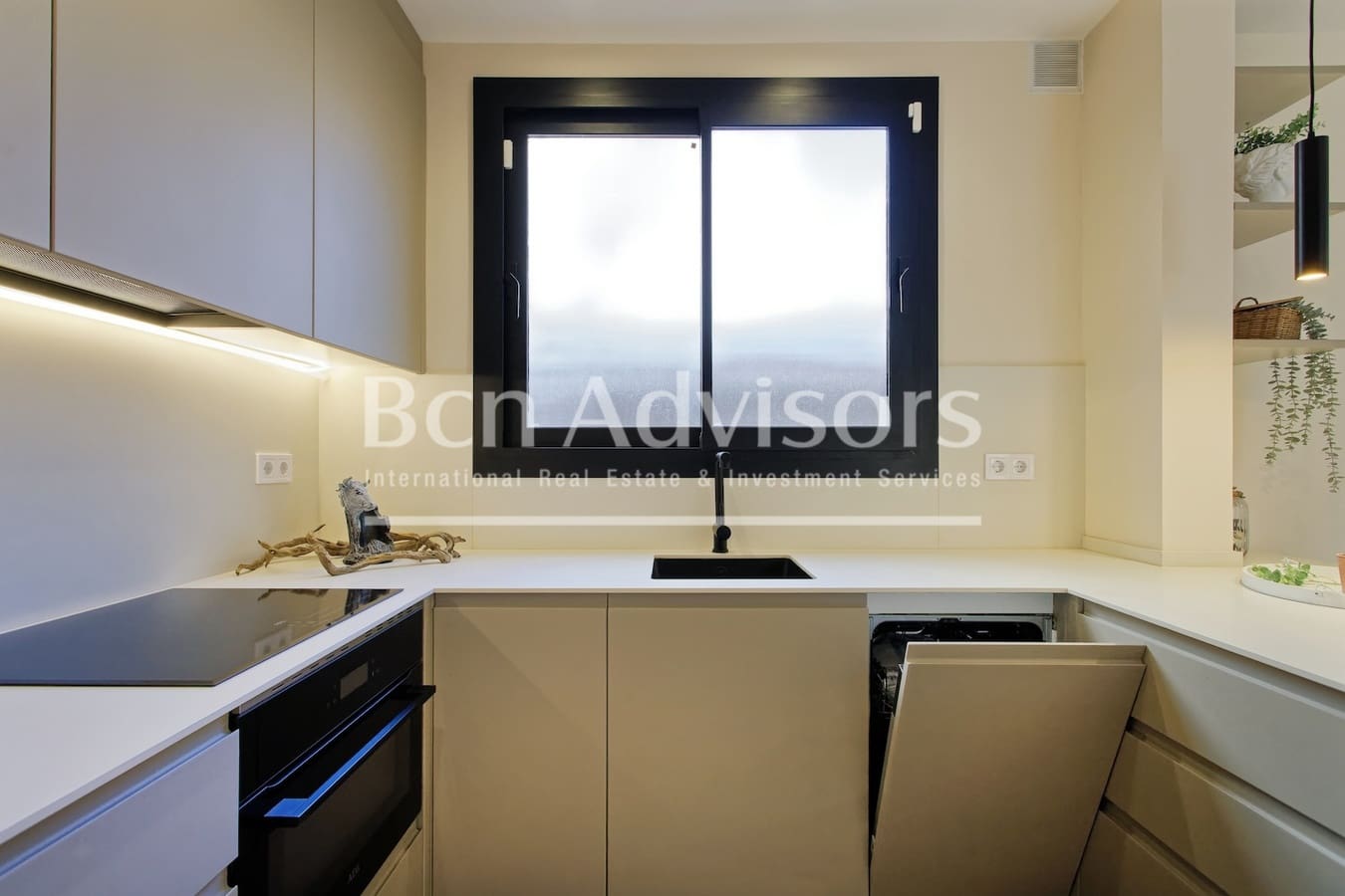 2 sypialnia Apartament na sprzedaż w Miasto Barcelona z basenem - 649 000 € (Ref: 9387722)