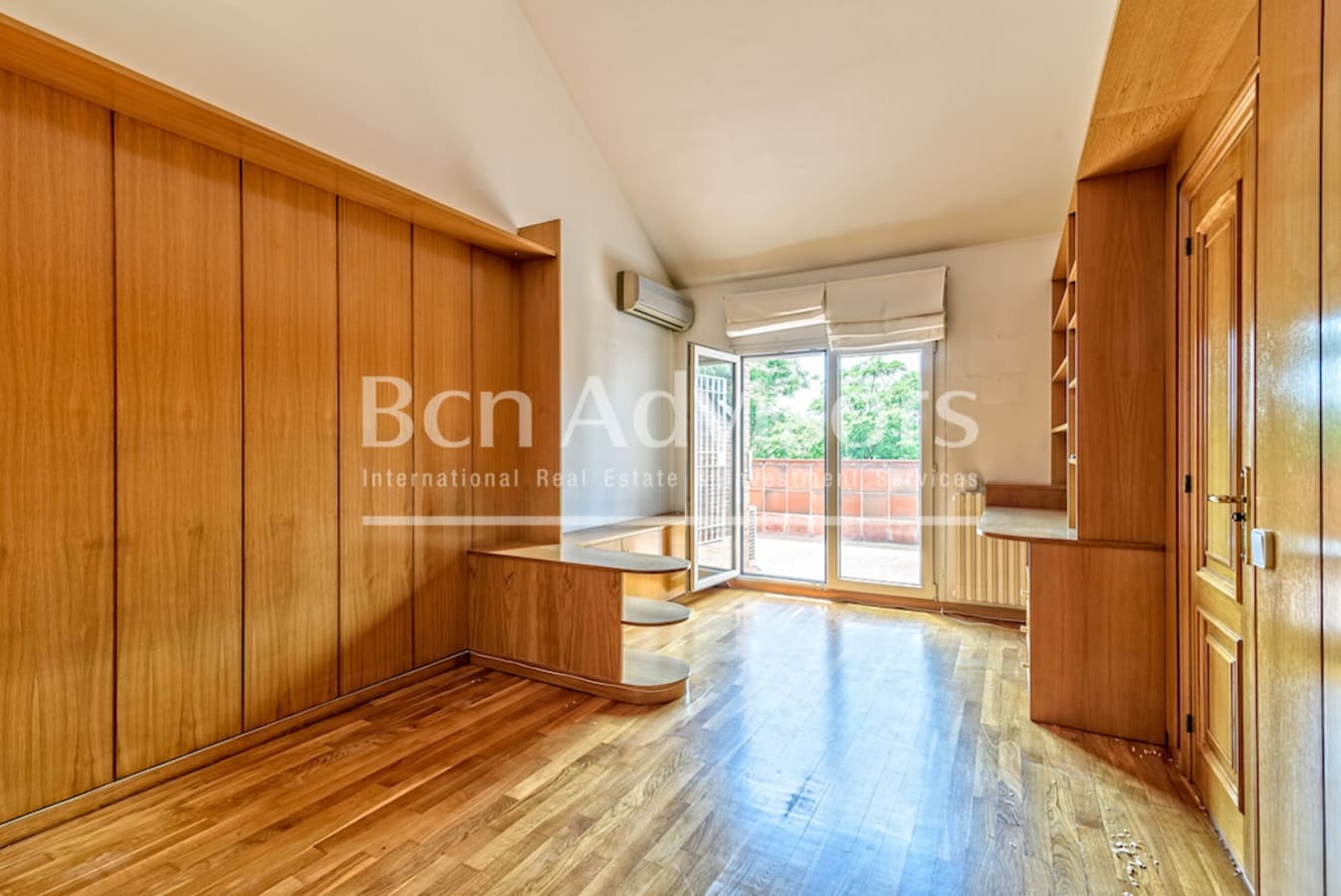 5 bedroom Villa for sale in Barcelona city with pool - € 5,600,000 (Ref: 9390571)