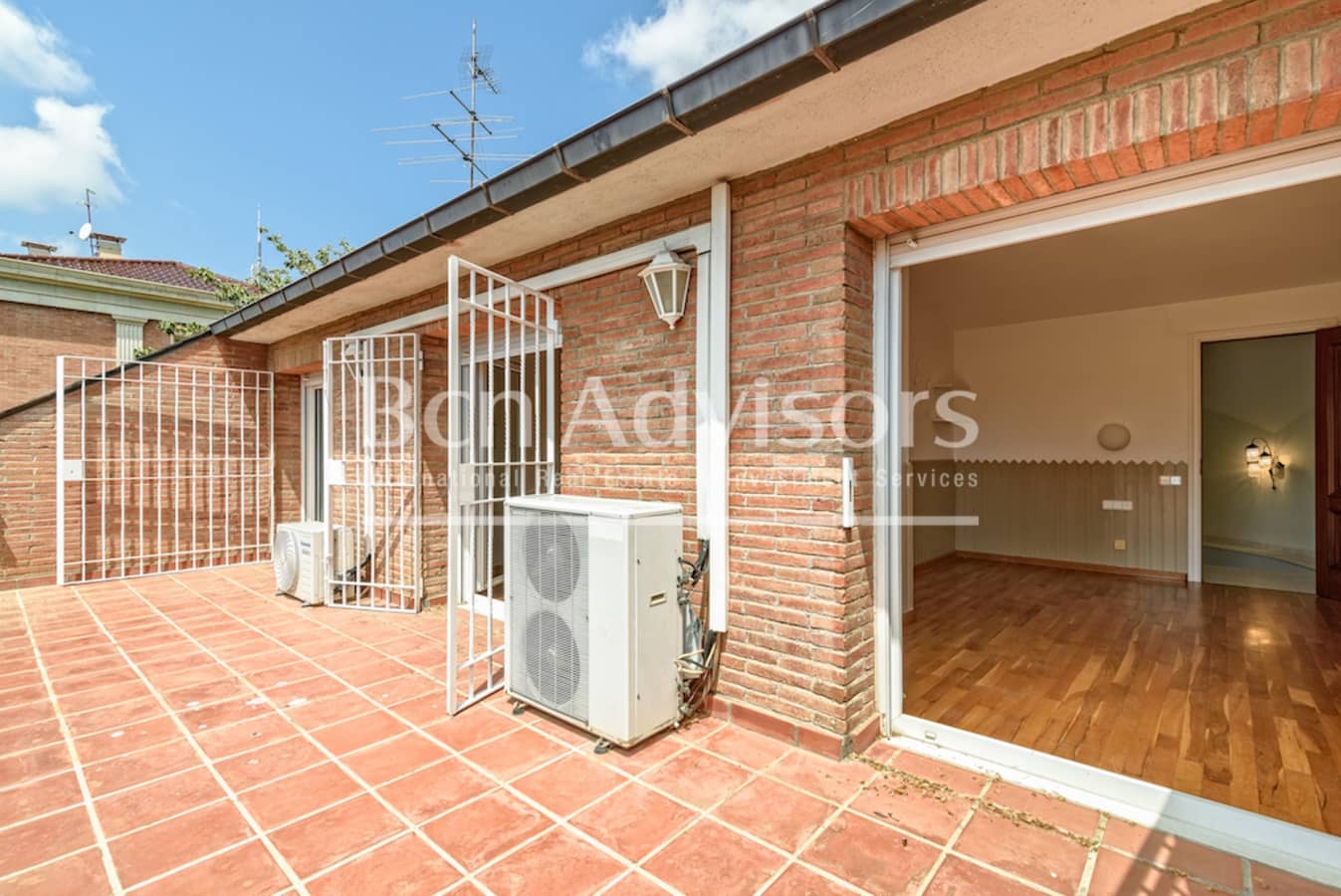 5 bedroom Villa for sale in Barcelona city with pool - € 5,600,000 (Ref: 9390571)