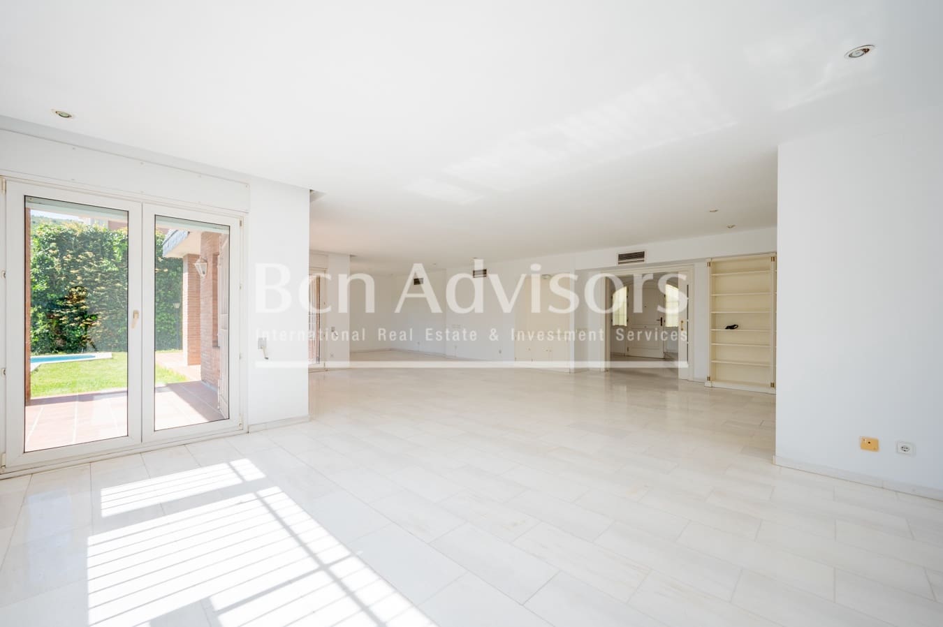 Chalet de 5 habitaciones en Barcelona ciudad en venta con piscina - 5.600.000 € (Ref: 9390571)