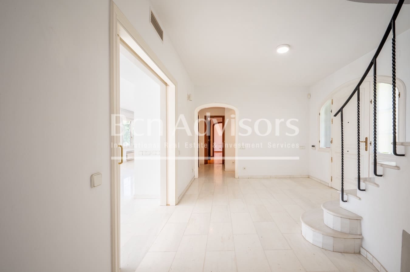 Chalet de 5 habitaciones en Barcelona ciudad en venta con piscina - 5.600.000 € (Ref: 9390571)