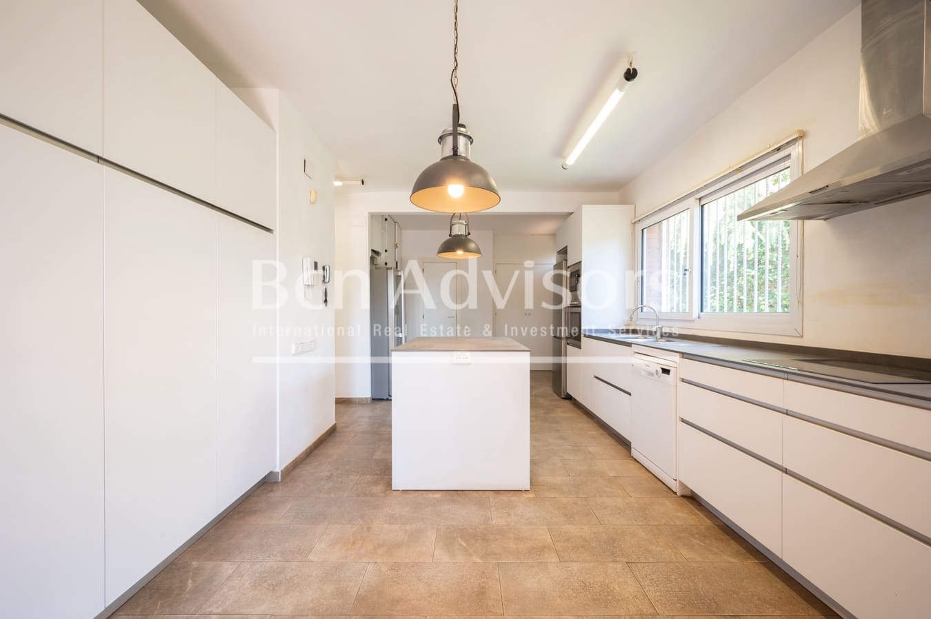 Chalet de 5 habitaciones en Barcelona ciudad en venta con piscina - 5.600.000 € (Ref: 9390571)