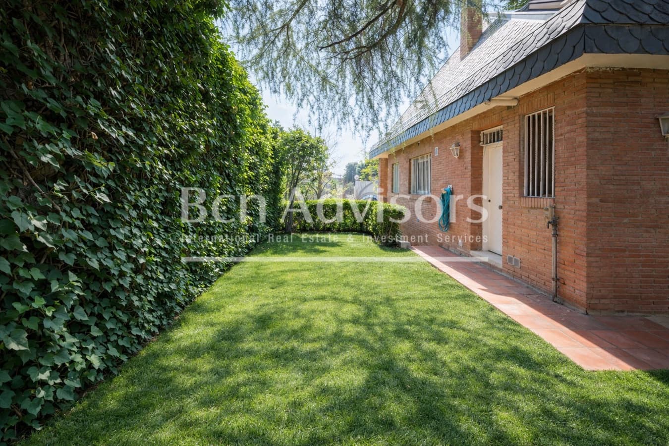 Chalet de 5 habitaciones en Barcelona ciudad en venta con piscina - 5.600.000 € (Ref: 9390571)