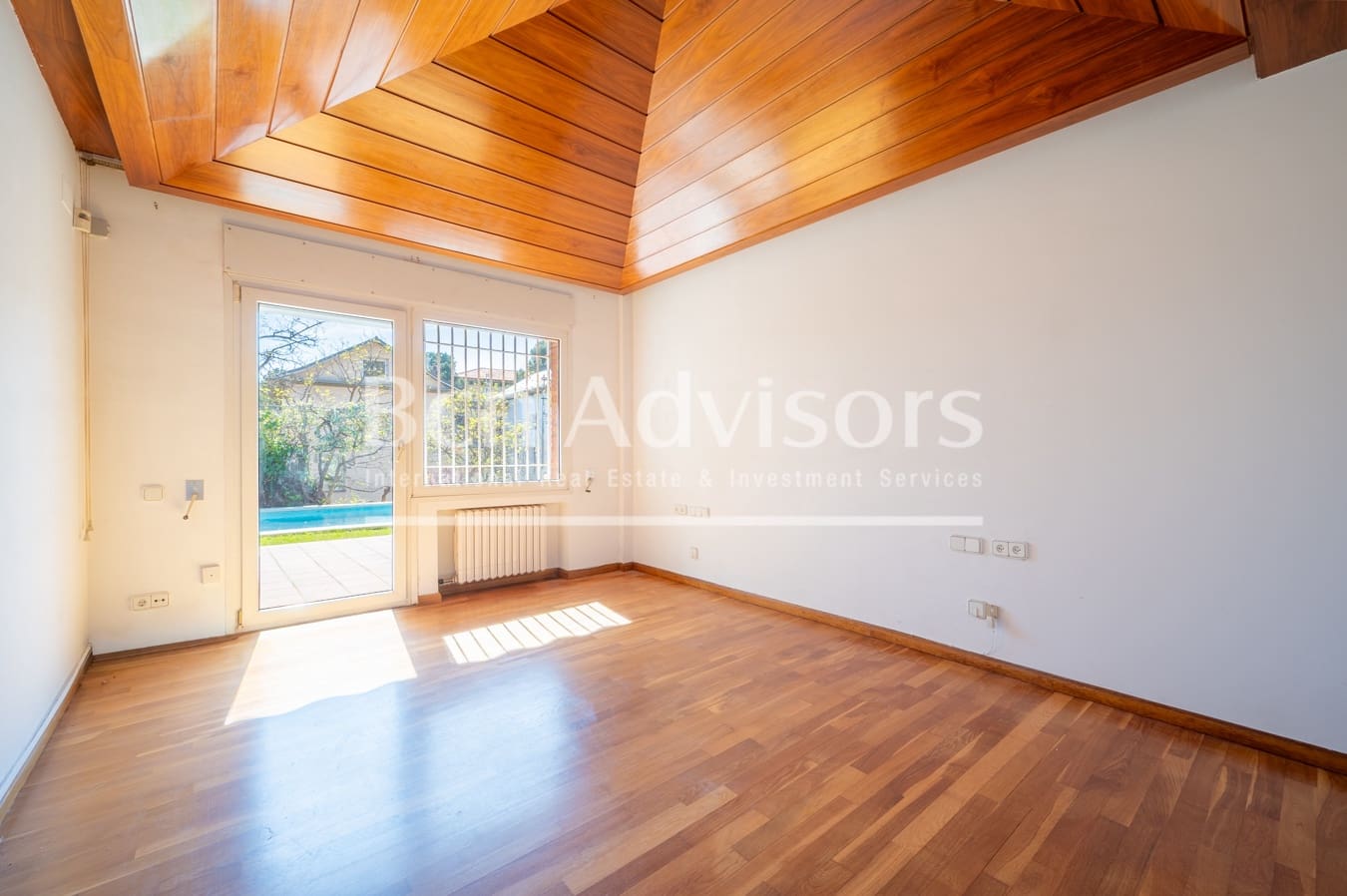 Chalet de 5 habitaciones en Barcelona ciudad en venta con piscina - 5.600.000 € (Ref: 9390571)