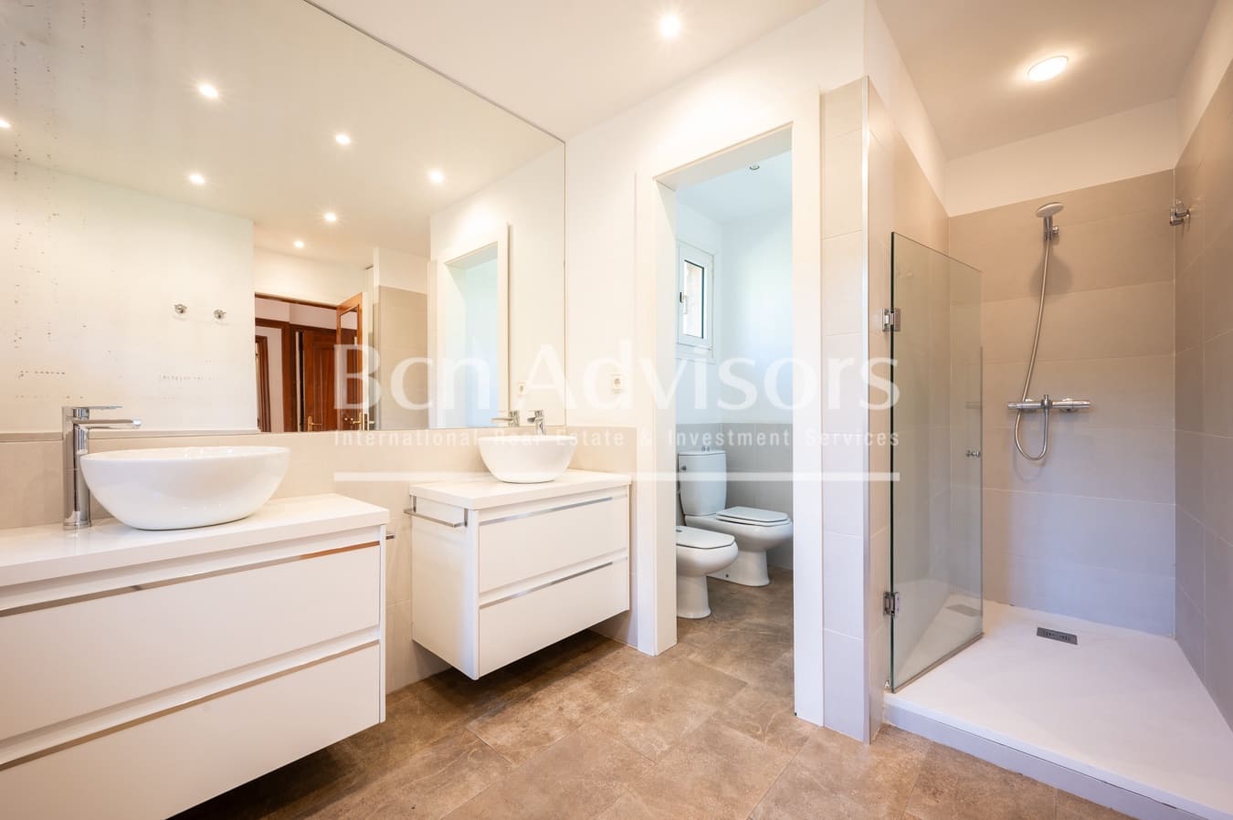 Chalet de 5 habitaciones en Barcelona ciudad en venta con piscina - 5.600.000 € (Ref: 9390571)