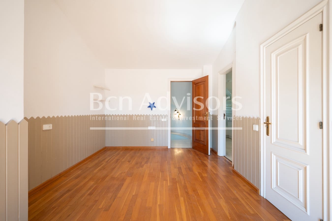 Chalet de 5 habitaciones en Barcelona ciudad en venta con piscina - 5.600.000 € (Ref: 9390571)