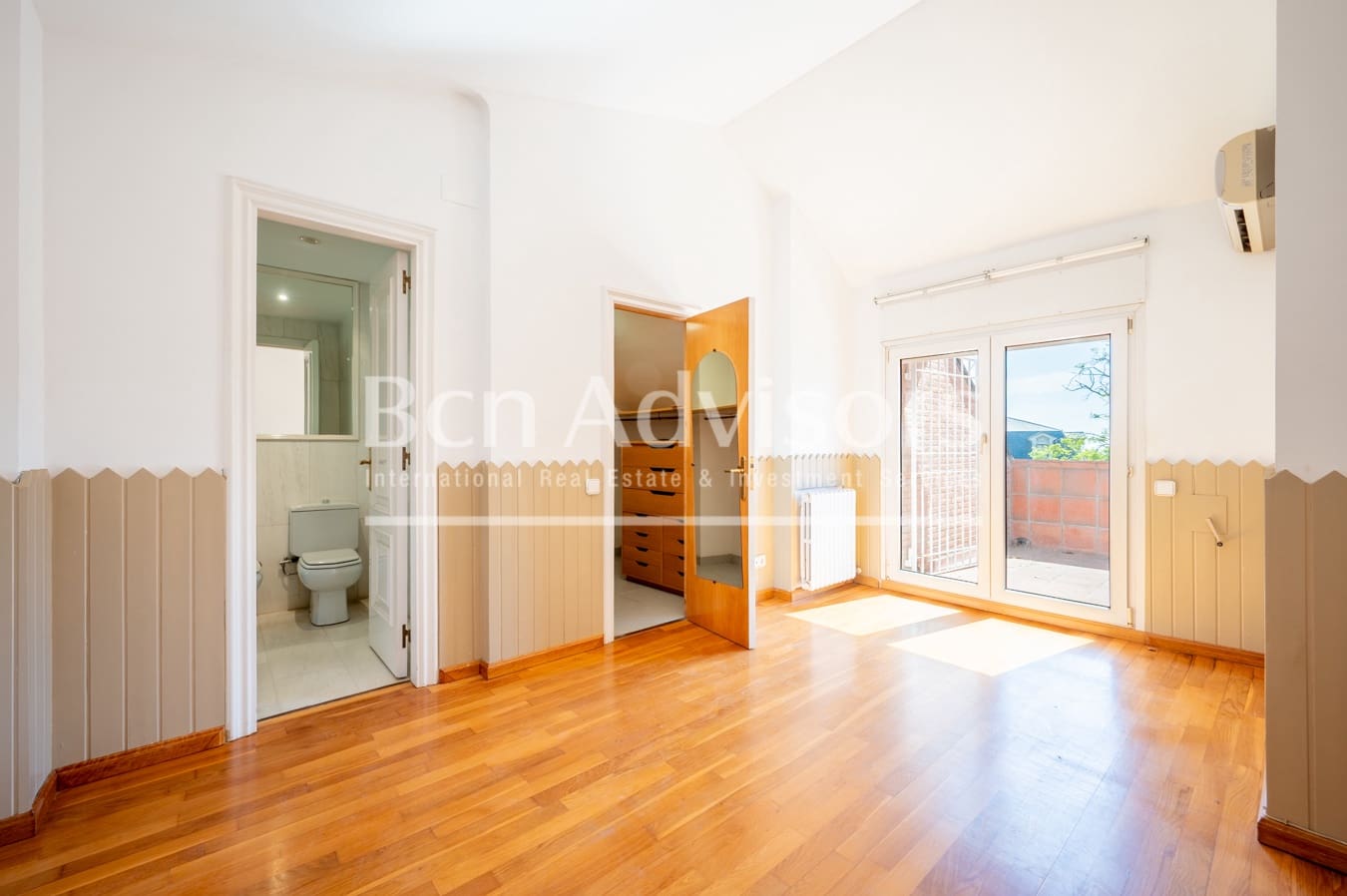 Chalet de 5 habitaciones en Barcelona ciudad en venta con piscina - 5.600.000 € (Ref: 9390571)