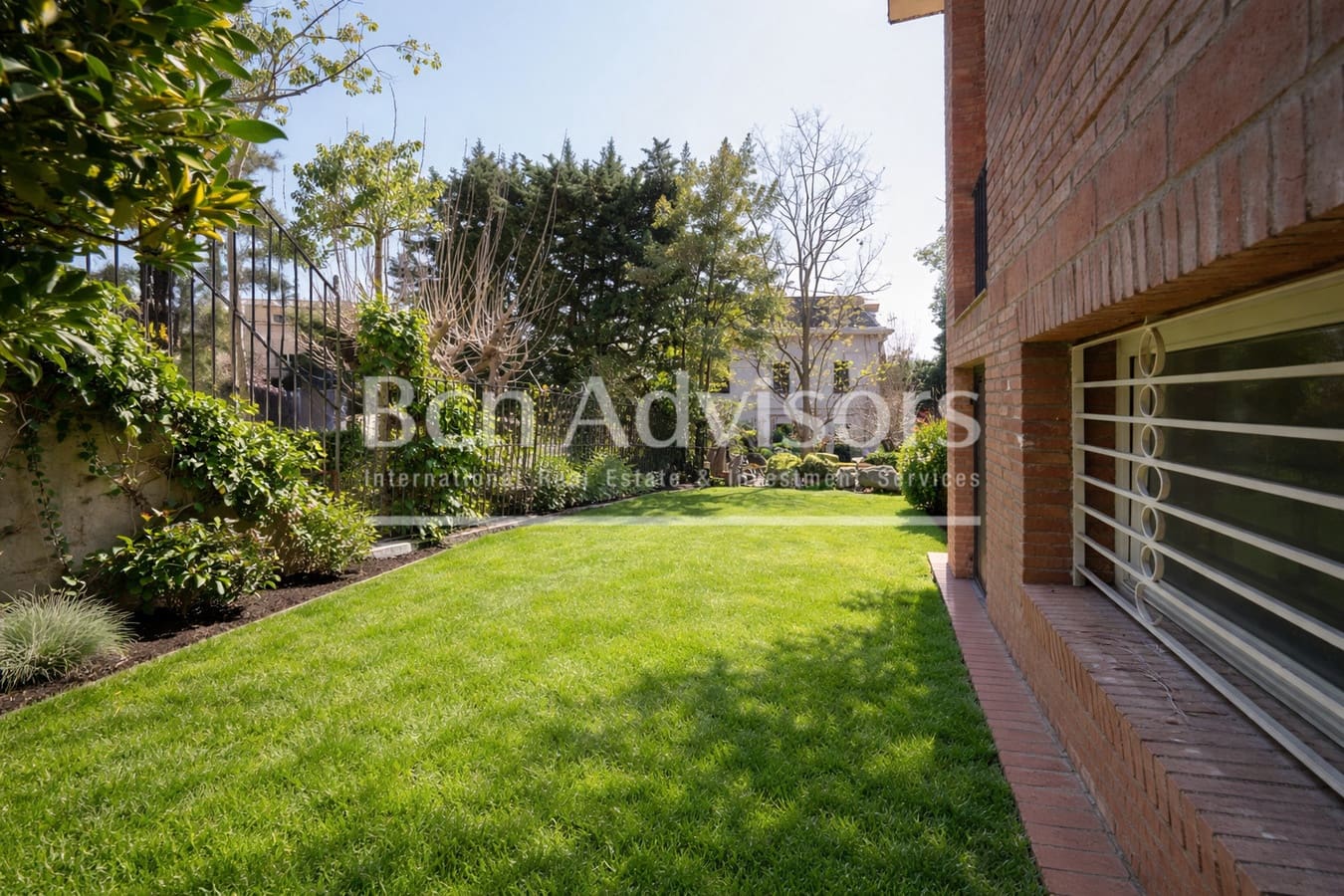 Chalet de 5 habitaciones en Barcelona ciudad en venta con piscina - 5.600.000 € (Ref: 9390571)
