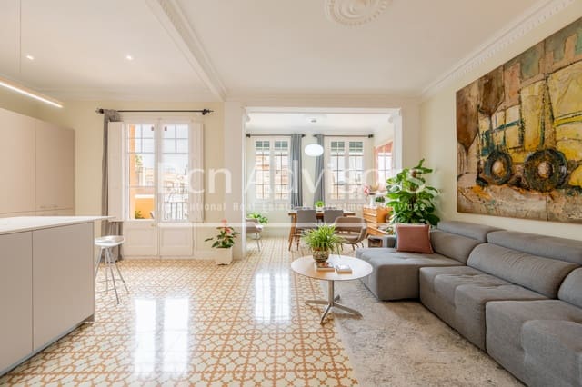 3 quarto Penthouse para venda em La Nova Esquerra de L'Eixample, Barcelona cidade - 695 000 € (Ref: 9398287)