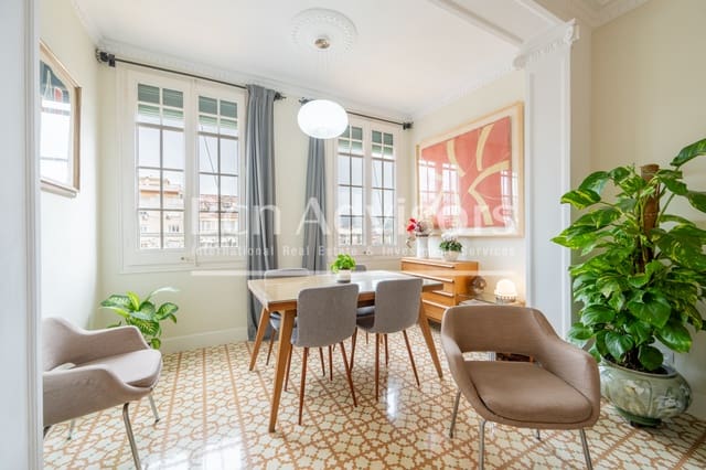 3 quarto Penthouse para venda em La Nova Esquerra de L'Eixample, Barcelona cidade - 695 000 € (Ref: 9398287)