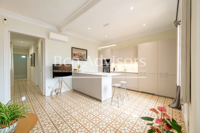 3 quarto Penthouse para venda em La Nova Esquerra de L'Eixample, Barcelona cidade - 695 000 € (Ref: 9398287)