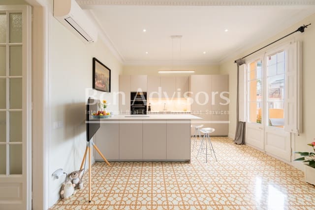 3 quarto Penthouse para venda em La Nova Esquerra de L'Eixample, Barcelona cidade - 695 000 € (Ref: 9398287)