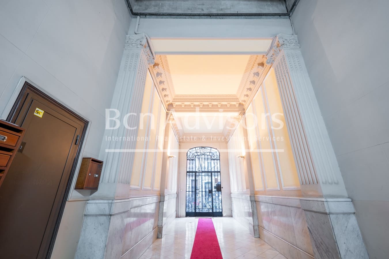 3 makuuhuone Kattohuoneisto myytävänä paikassa Barcelona kaupunki - 695 000 € (Ref: 9398287)