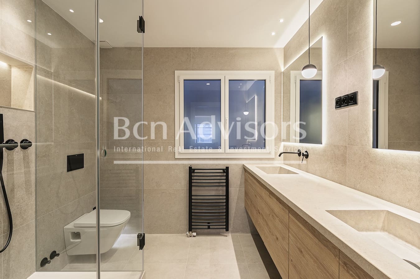 3 soveværelse Lejlighed til salg i Barcelona by - € 1.250.000 (Ref: 9410787)