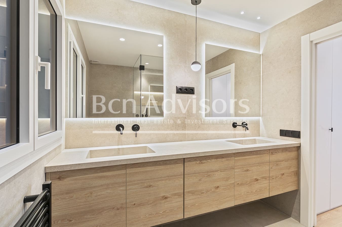 3 soveværelse Lejlighed til salg i Barcelona by - € 1.250.000 (Ref: 9410787)