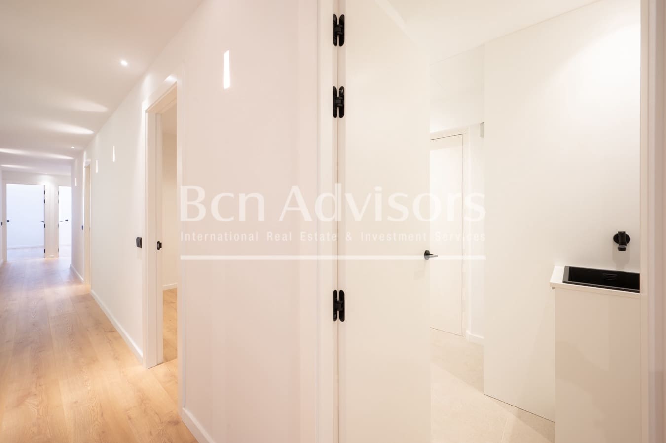3 bedroom Apartment for sale in Barcelona city - € 1,250,000 (Ref: 9410787)