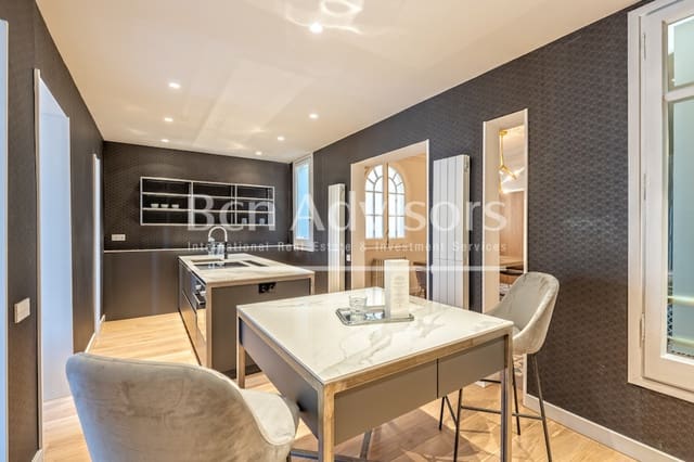3 bedroom Apartment for sale in L'Antiga Esquerra de L'Eixample, Barcelona city - € 1,375,000 (Ref: 9410788)