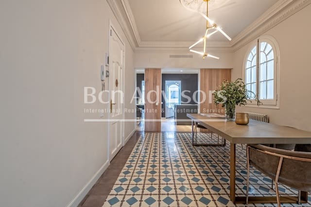 3 bedroom Apartment for sale in L'Antiga Esquerra de L'Eixample, Barcelona city - € 1,375,000 (Ref: 9410788)