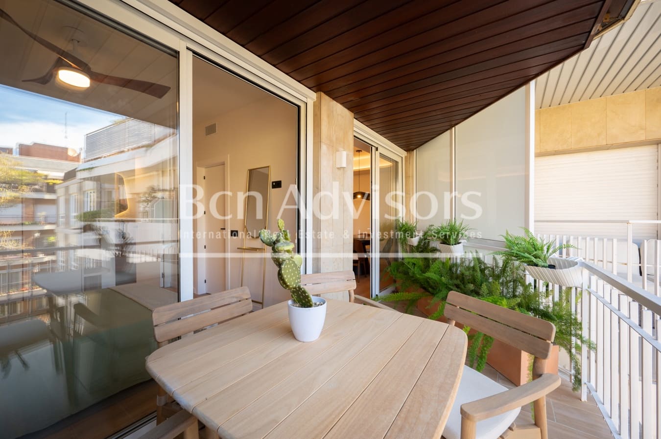 3 slaapkamer Appartement te koop in Barcelona stad met garage - € 995.000 (Ref: 9413858)