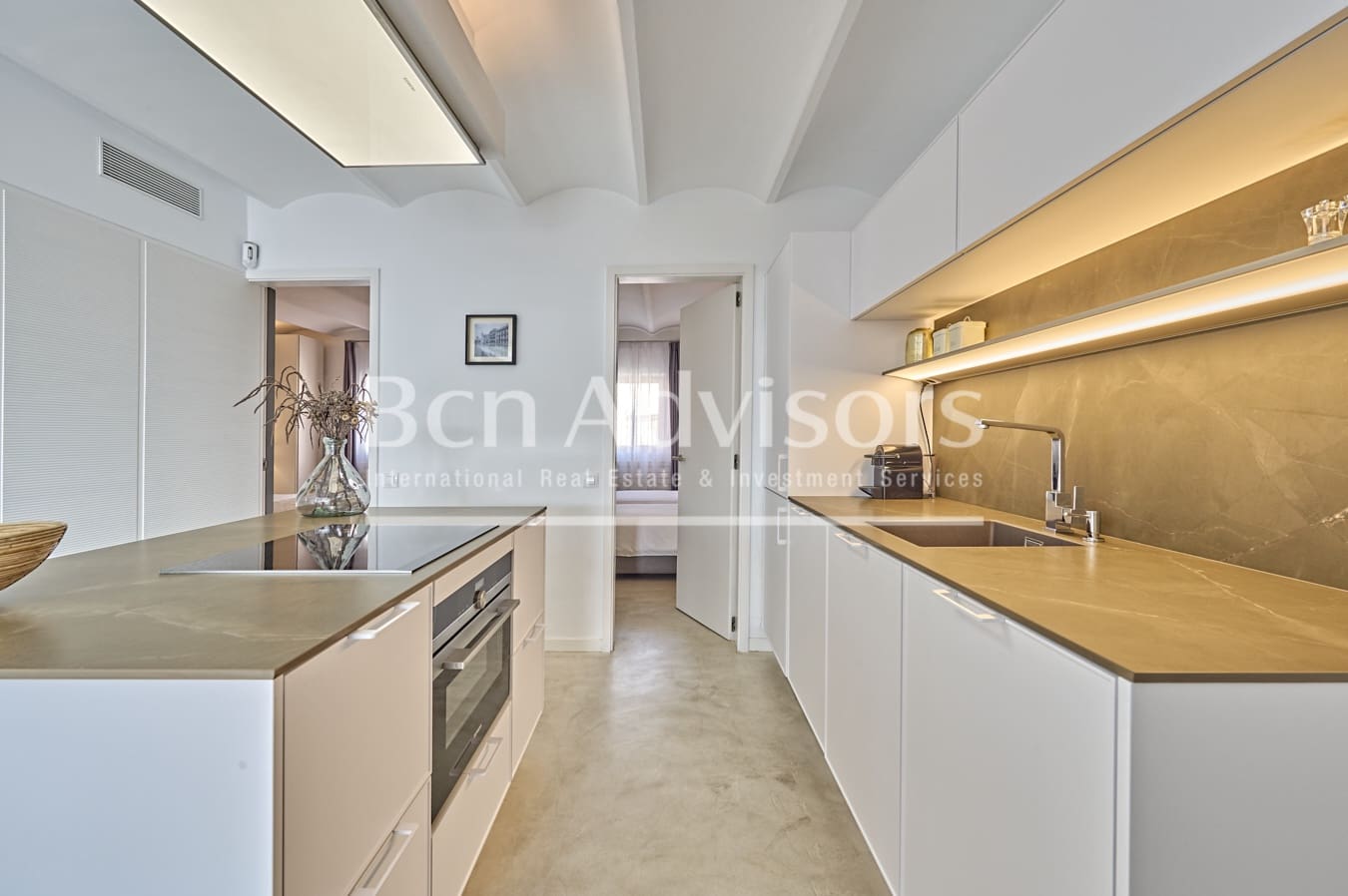 2 bedroom Penthouse for sale in Barcelona city - € 1,390,000 (Ref: 9413859)