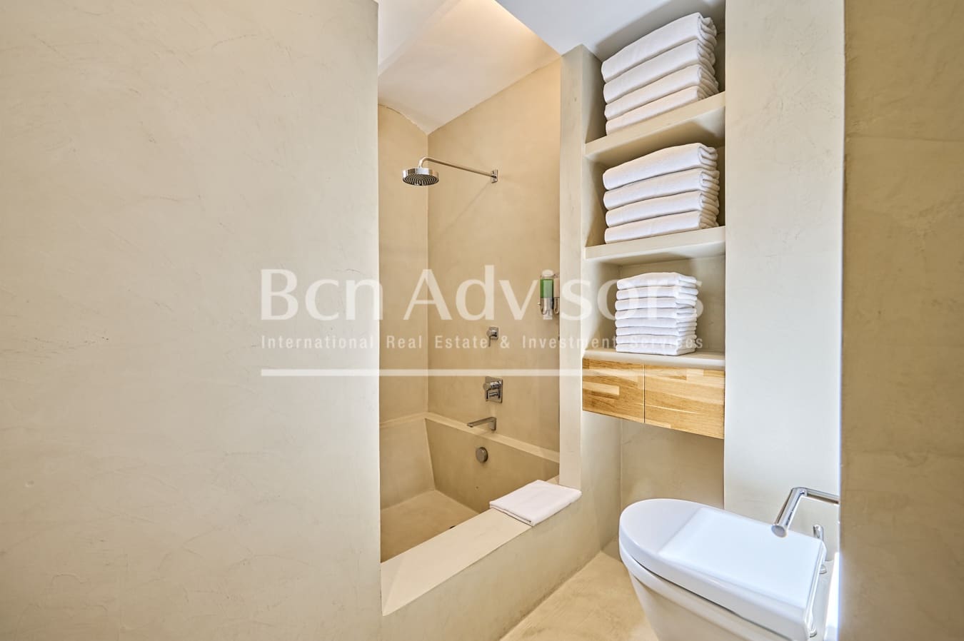 2 bedroom Penthouse for sale in Barcelona city - € 1,390,000 (Ref: 9413859)