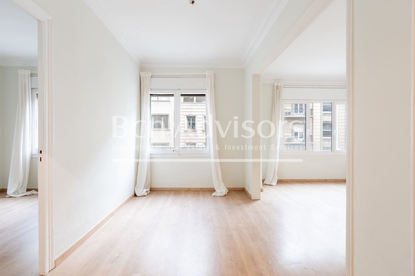 4 bedroom Apartment for sale in Barcelona city - € 770,000 (Ref: 9415689)