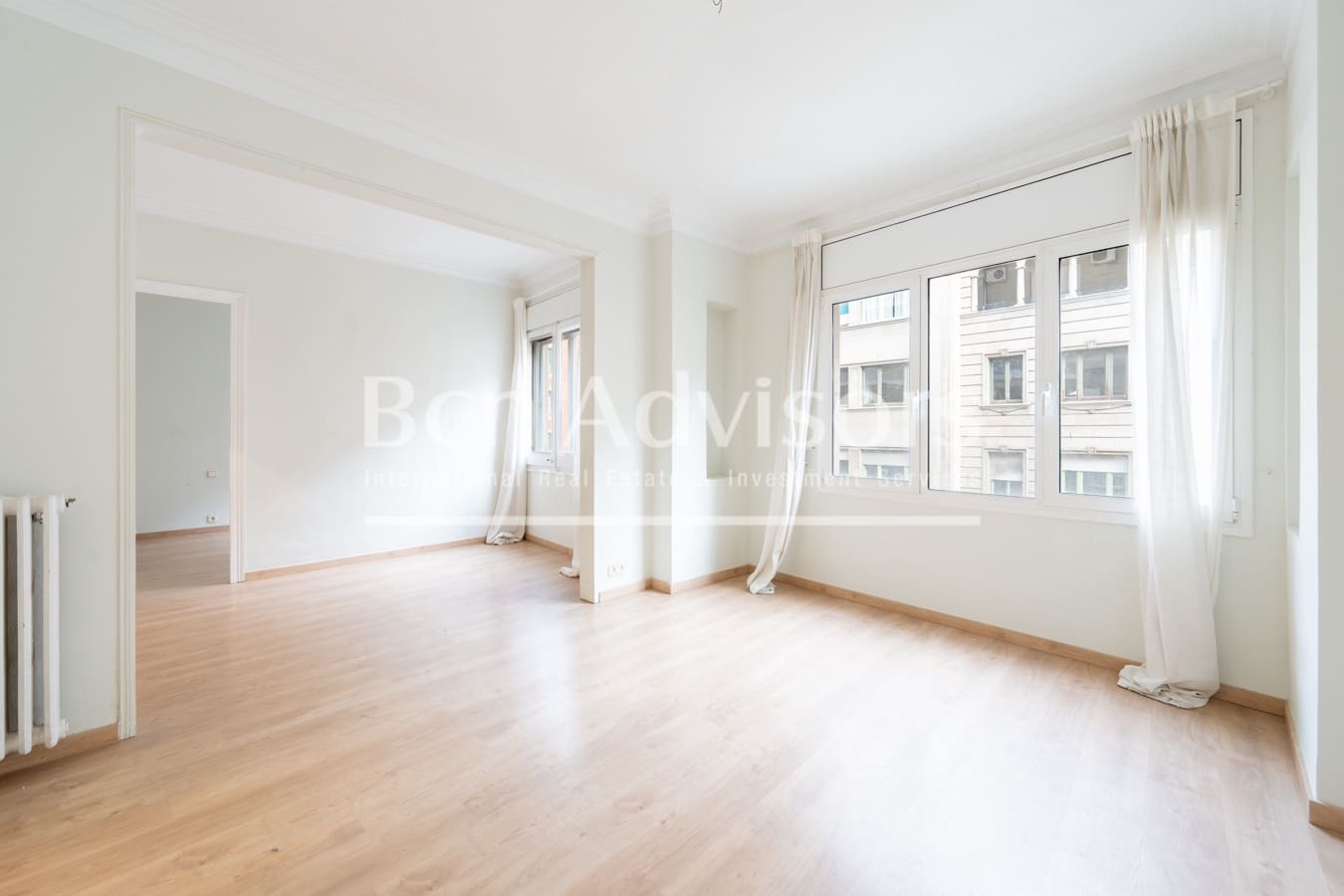 4 bedroom Apartment for sale in Barcelona city - € 770,000 (Ref: 9415689)